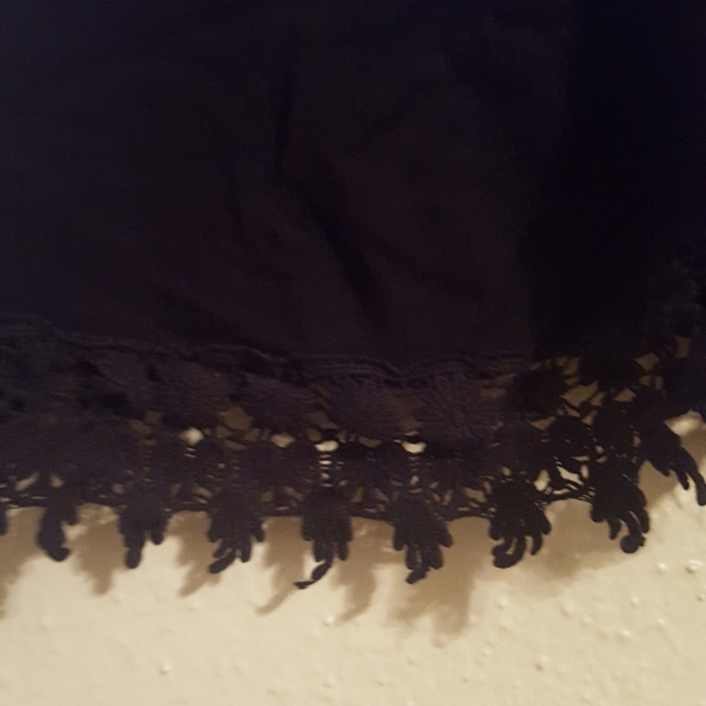 Forever 21 black crop top - Picture 3 of 3